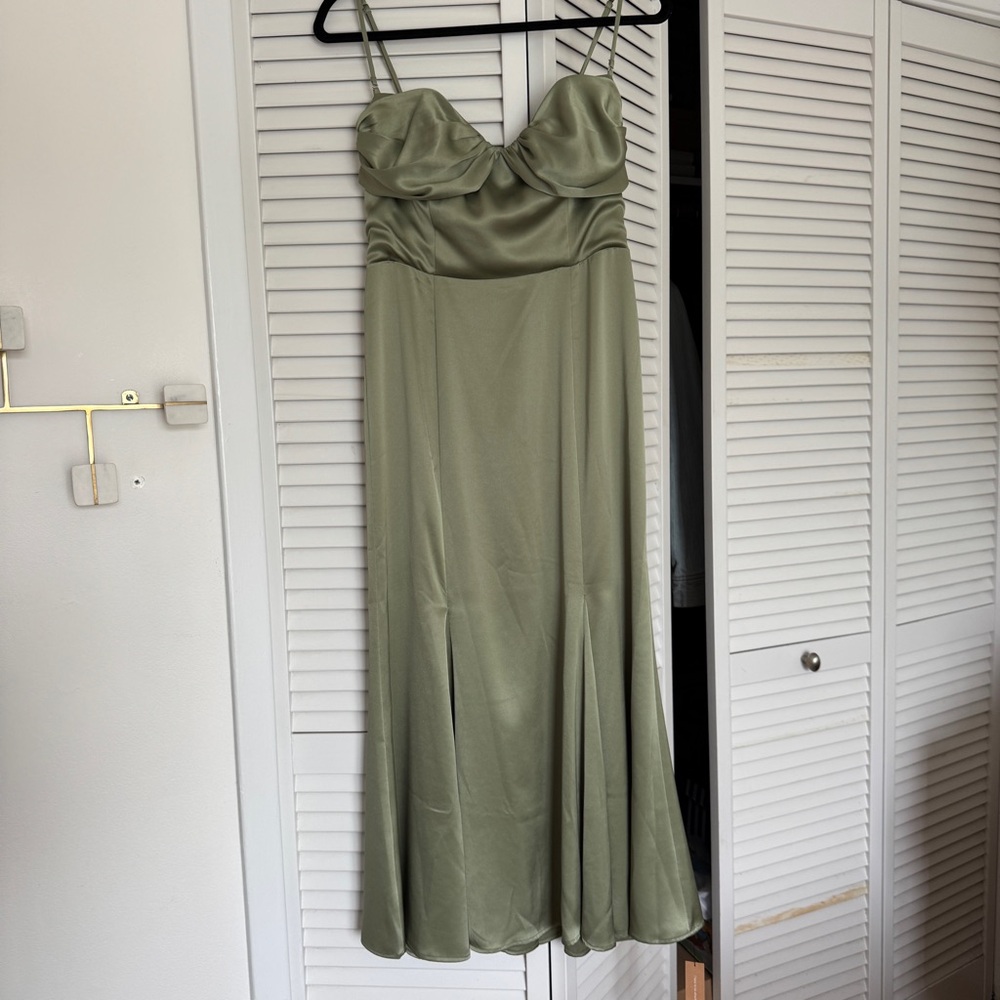 NWT Reformation Hensley Artichoke Green Dress Size 4